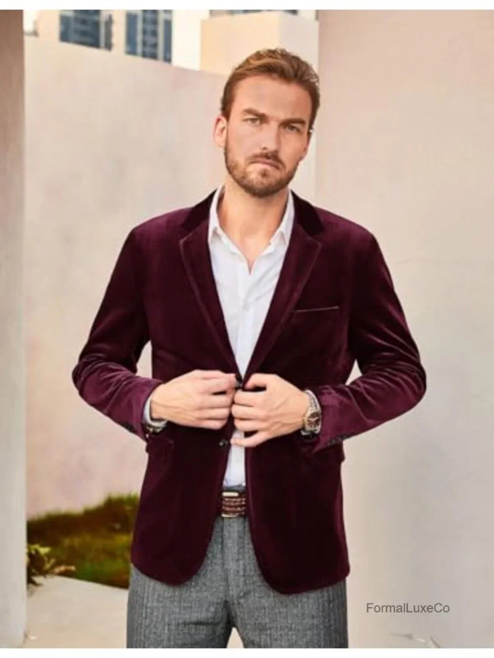 Men's Velvet Two Button Sport Coat Blazer with Notch Lapel & Leather Pockets
